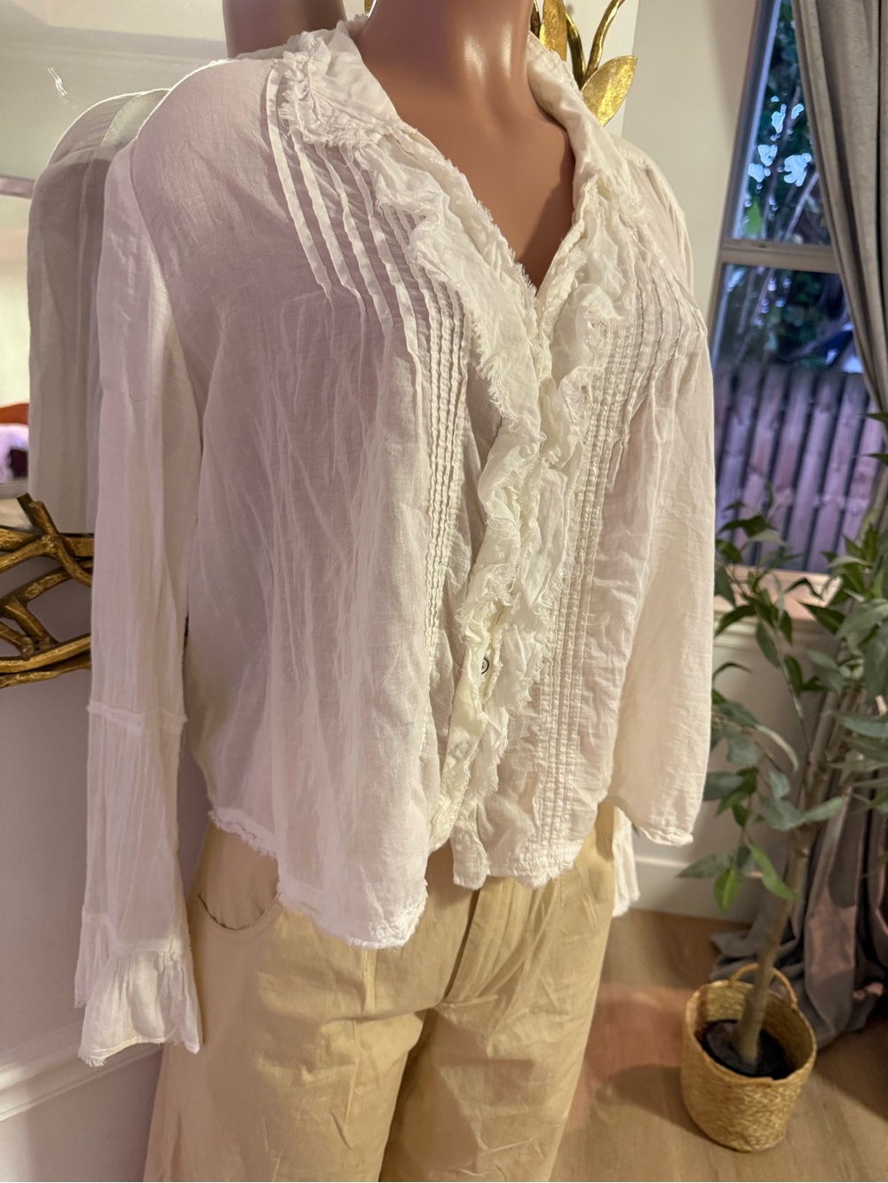 FREE PEOPLE | we the free | White Ruffled V-Neck Blouse - Picture 5 of 13